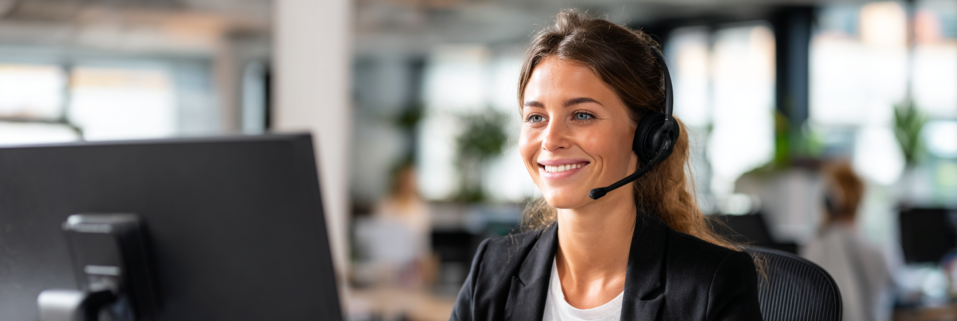Best Headsets for Customer Service image